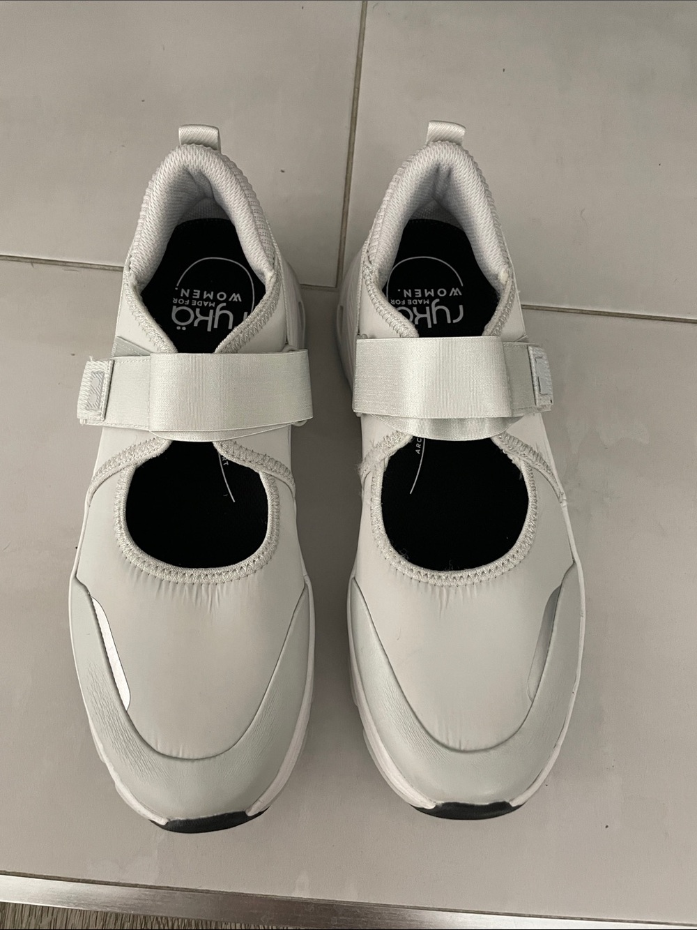 Ryka grey women’s ballet Velcro Mary Jane Sneaker never worn